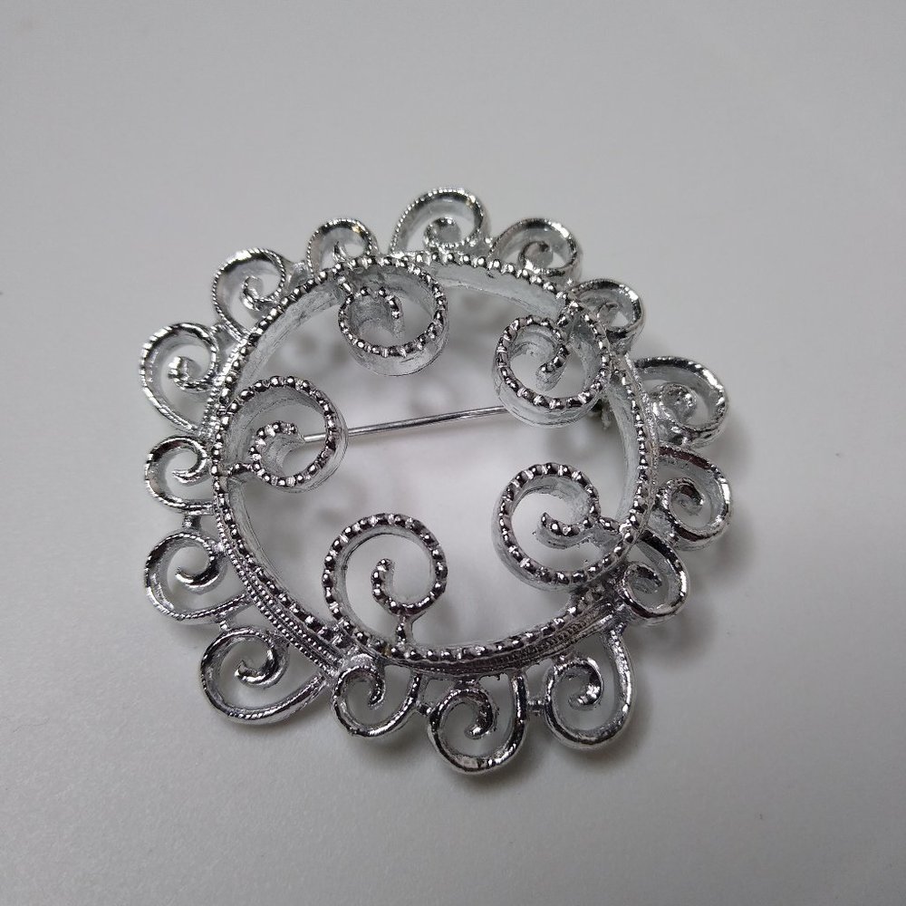 Vintage Sarah Coventry Decorative Circular Metal Brooch